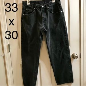 Back to School Wrangler 33 x 30 black denim jeans